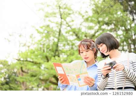 旅行的女人的肖像 126152980