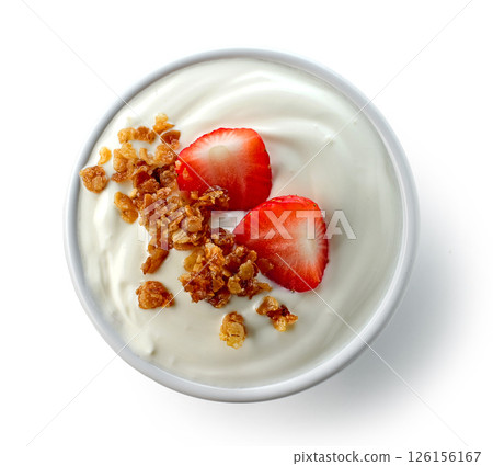 bowl of jogurt with strawberries and muesli 126156167