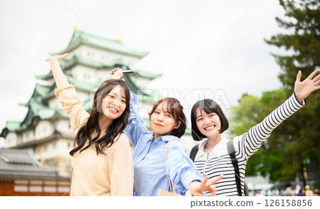 旅行的女人的肖像 126158856