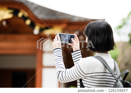 旅行的女人的肖像 旅行的女人的肖像 126158857