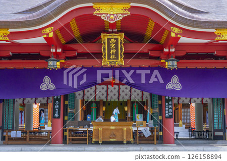 Nishinomiya Shrine: A magnificent worship hall 126158894