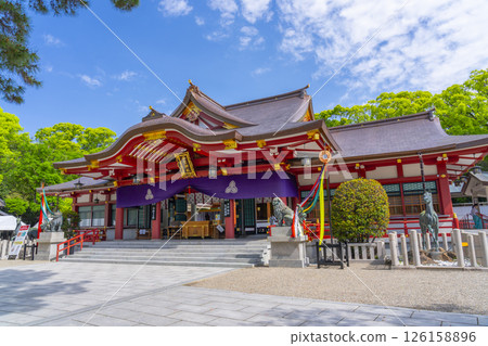 西宮神社：雄偉的拜殿 126158896