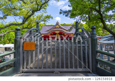 Nishinomiya Shrine - A magnificent worship hall seen across the Tanpo Bridge Nishinomiya Shrine - A magnificent worship hall seen across the Tanpo Bridge 126158918