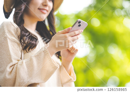 旅行的女人的肖像 126158985
