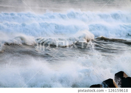 Waves crashing on Katsurahama Beach 126159618
