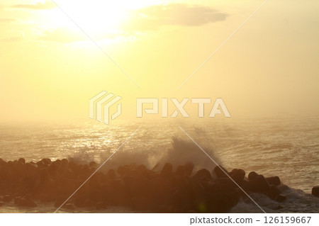 海浪拍擊桂濱 126159667