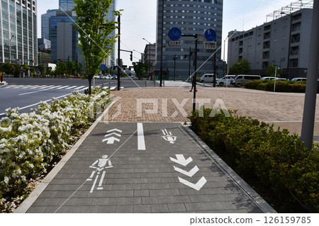 自行車和人行道_01 126159785