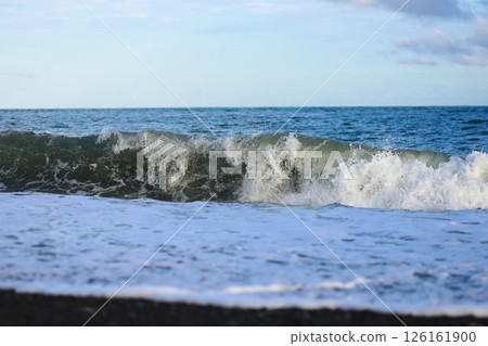 Waves crashing on Katsurahama Beach 126161900