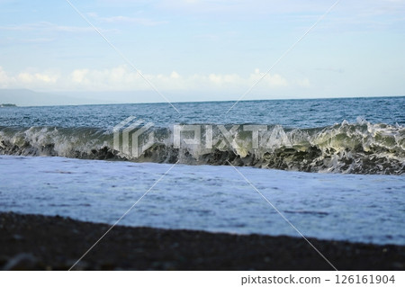 Waves crashing on Katsurahama Beach 126161904