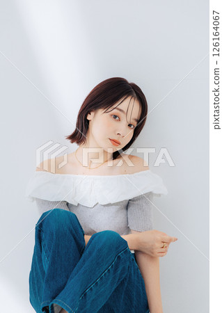 自然美的年輕女子 126164067