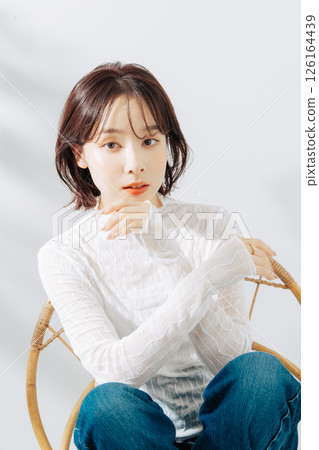 自然美的年輕女子 126164439