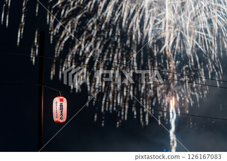 長岡祭煙火大會：傳統燈籠和絢麗煙火點夜空 126167083