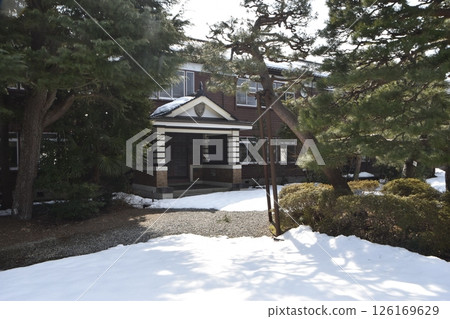 Tanaka Elementary School Former Main Building (Namekawa City, Toyama Prefecture) 126169629