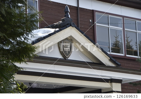Tanaka Elementary School Former Main Building (Namekawa City, Toyama Prefecture) 126169633
