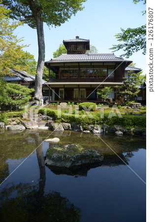 Former Mitsui Family Shimogamo Villa, Garden pond and main house, Shimogamo, Sakyo Ward, Kyoto City Former Mitsui Family Shimogamo Villa, Garden pond and main house, Shimogamo, Sakyo Ward, Kyoto City 126176807