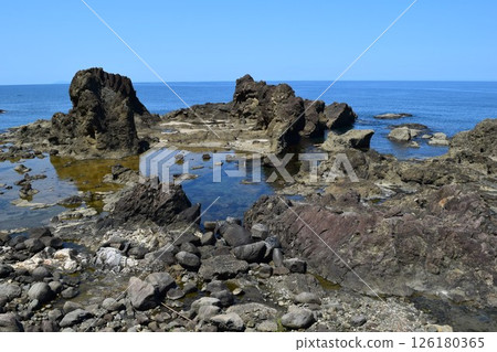 莊內海岸的岩石景觀 126180365