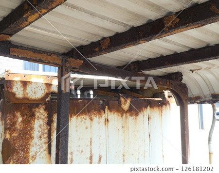 鹽害導致的生鏽 鹽害導致的生鏽 126181202