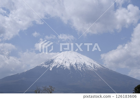 富士山與雲 富士山與雲 126183606