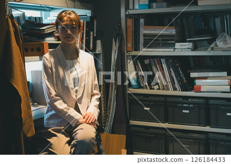 女生 女孩 女性 126184433