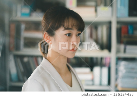 female, lady, woman 126184453