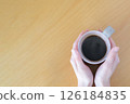 Hand of women who drink coffee 126184835