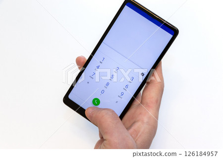 使用智慧型手機撥打電話 使用智慧型手機撥打電話 126184957