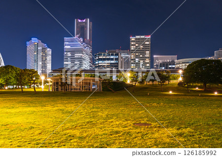 “神奈川縣”港未來臨港公園塔樓夜景 “神奈川縣”港未來臨港公園塔樓夜景 126185992