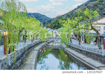 兵庫縣豐岡市城崎町：城崎溫泉的魅力街道 126187607