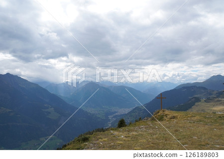 瑞士阿爾卑斯山的風景 126189803