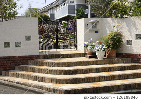 Outer structure 126189840