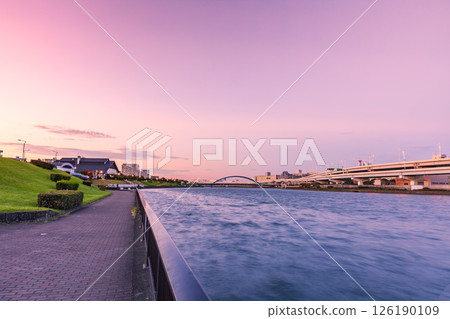 隅田川黃昏東京夜景 126190109