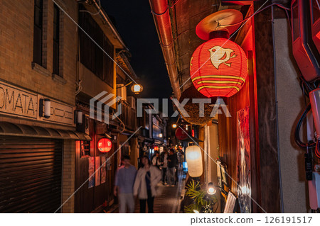 Pontocho, the ancient capital's entertainment district, Kyoto Prefecture Pontocho, the ancient capital's entertainment district, Kyoto Prefecture 126191517