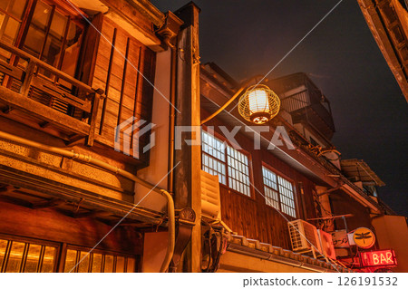 Pontocho, the ancient capital's entertainment district, Kyoto Prefecture Pontocho, the ancient capital's entertainment district, Kyoto Prefecture 126191532