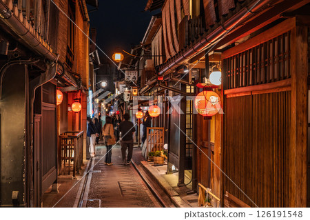 Pontocho, the ancient capital's entertainment district, Kyoto Prefecture 126191548