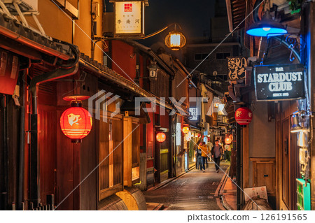 京都府古都的娛樂區先鬥町 126191565