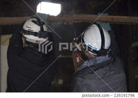 Image of old house demolition work 126191796
