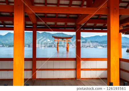 Itsukushima Shrine and iconic torii gate on Miyajima island, Japan 126193561