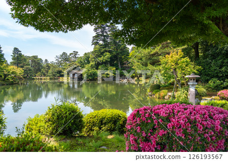 Serene view of Kenroku-en Garden near Kanazawa Castle, Japan 126193567
