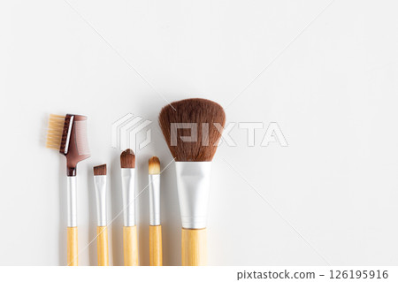 Natural makeup brushes Natural makeup brushes 126195916