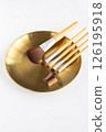 Natural makeup brushes 126195918
