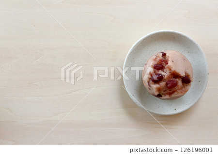 從上方俯瞰的紅豆饅頭 126196001