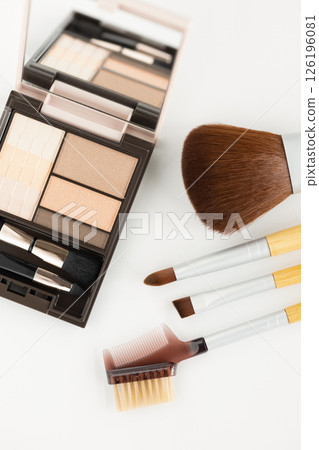Makeup brushes and eyeshadow 126196081
