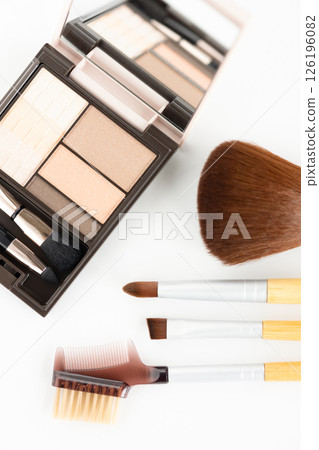 Makeup brushes and eyeshadow Makeup brushes and eyeshadow 126196082