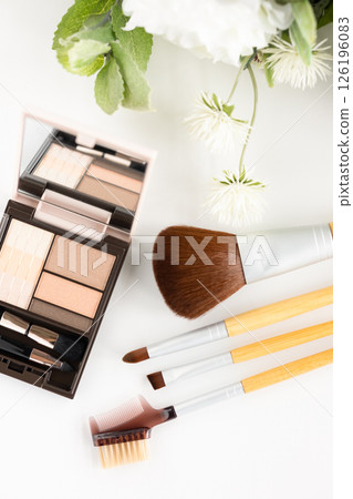 Makeup brushes and eyeshadow Makeup brushes and eyeshadow 126196083