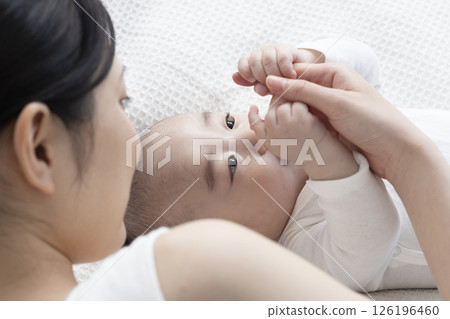 4 month old baby and mom 126196460