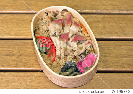 Hokkimeshi Tomakomai Ekiben Marui Bento 126196820