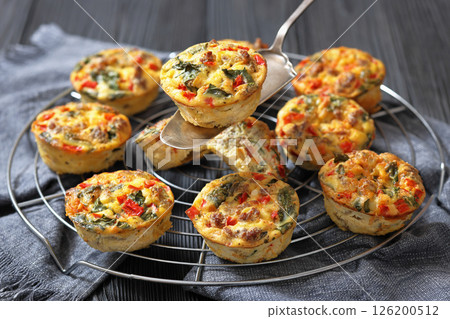 Frittata egg muffins with ground beef and veggies Frittata egg muffins with ground beef and veggies 126200512