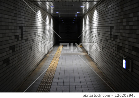 秋田市交叉路口地下道_01 秋田市交叉路口地下道_01 126202943