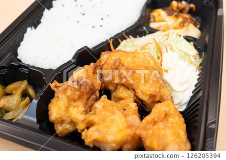 Delicious fried chicken lunch Delicious fried chicken lunch 126205394