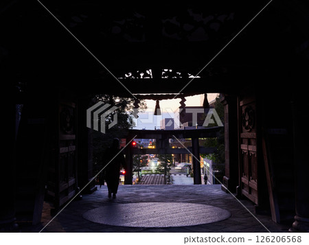 Night view of Oyama Shrine, a tourist attraction in Kanazawa City 126206568